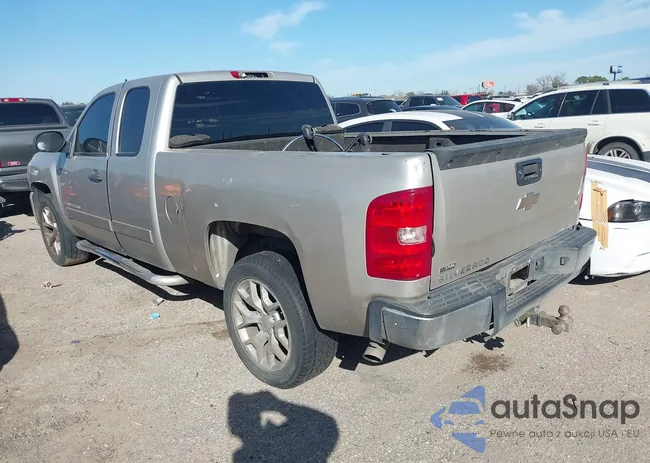 2GCEC190X81275669: 41733380