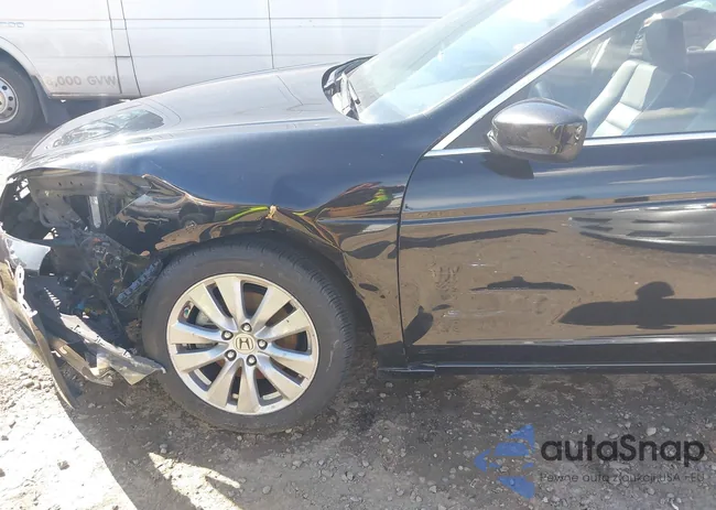 1HGCP2F80CA178170: 41733402