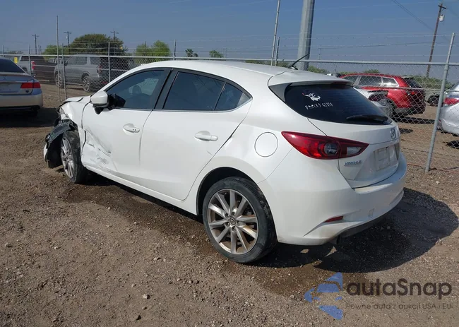 3MZBN1L77HM157118: 41734627