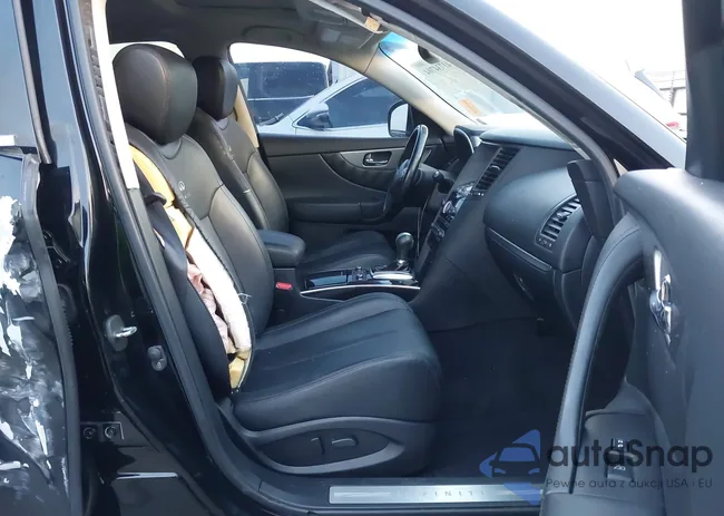 JN8CS1MUXEM452097: 41734704