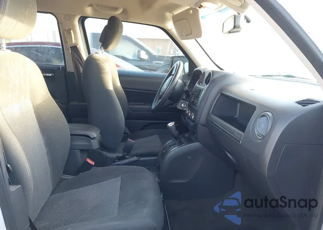 1C4NJPBA2GD628792: 41735527