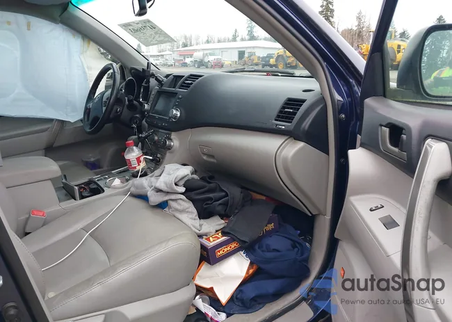 5TDBK3EH2BS065418: 41736603