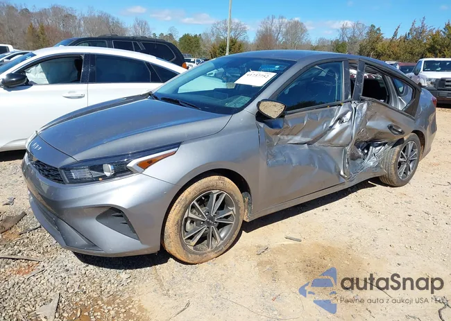 3KPF24AD5PE616176: 41737752