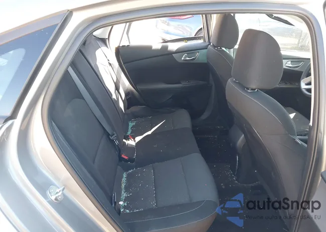 3KPF24AD5PE616176: 41737752