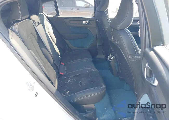 YV4ED3GL9P2038589: 41738904