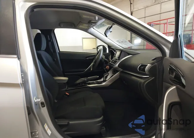 JA4AT3AAXLZ001560: 41738125