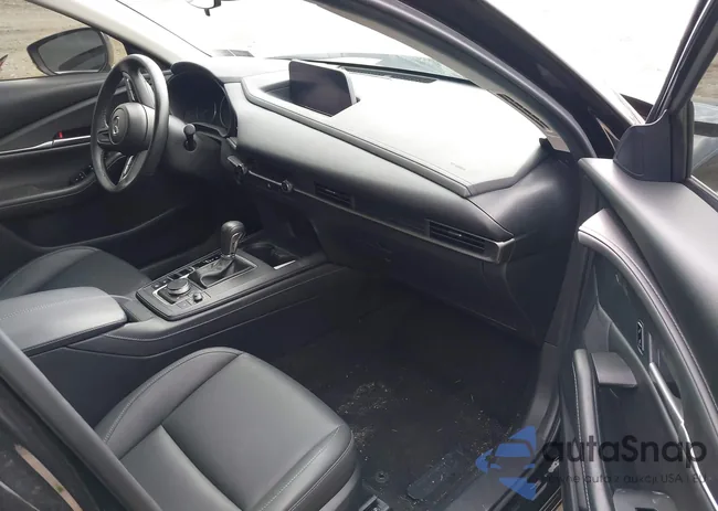 3MVDMBBMXPM516728: 41739718