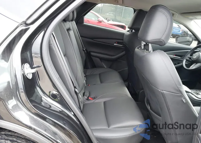 3MVDMBBMXPM516728: 41739718