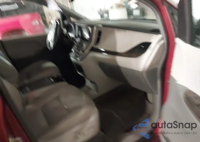 5TDDK3DC9FS121889: 41739208