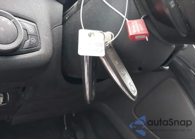 1FMCU9J98DUB82740: 41749914