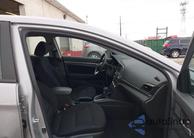 KMHD84LF8LU952920: 41749267