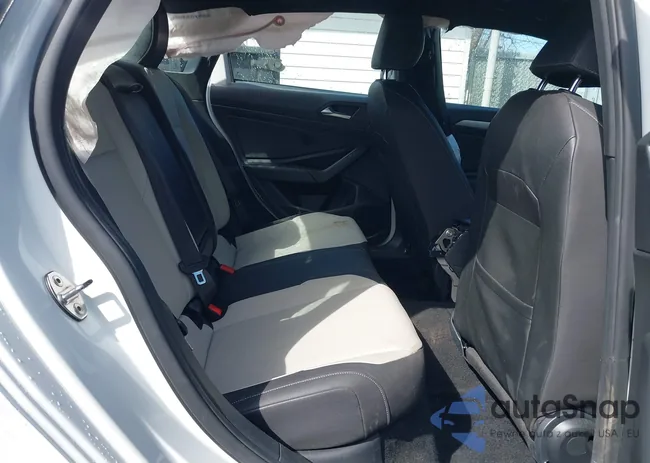 3VWC57BU0MM047861: 41750843