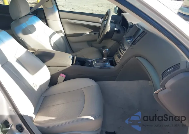 JN1CV6AP2CM935923: 41751971