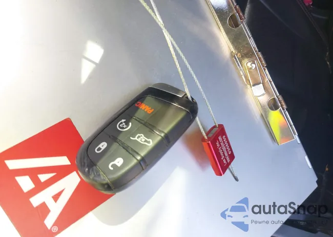 1C4SDHCT8FC201413: 41752730