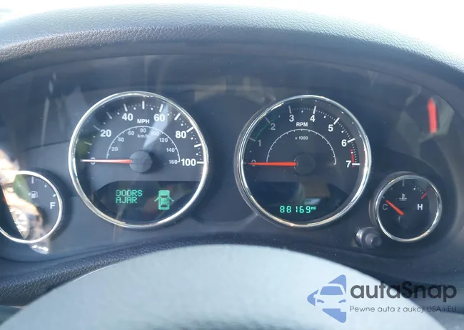 1C4AJWBG9JL860882: 41752798