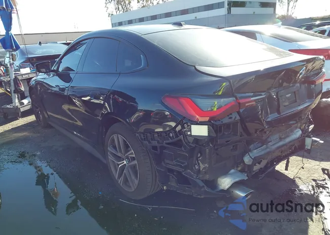 WBA63AV01NFM38933: 41753666