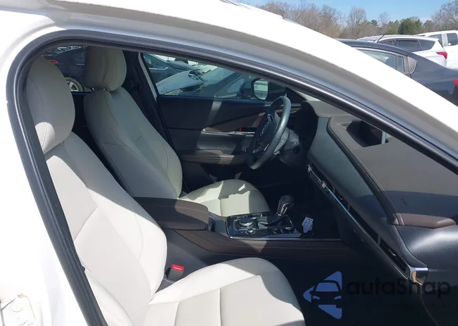 3MVDMBDYXMM231104: 41759500