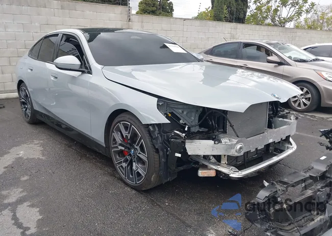 WBY33FK05RCP53702: 41759506