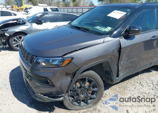 3C4NJDBN1RT121641: 41759582