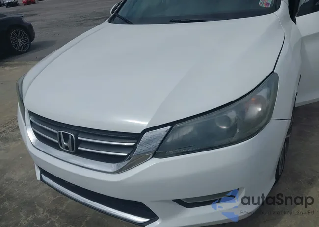 1HGCR2F5XEA282944: 41759261