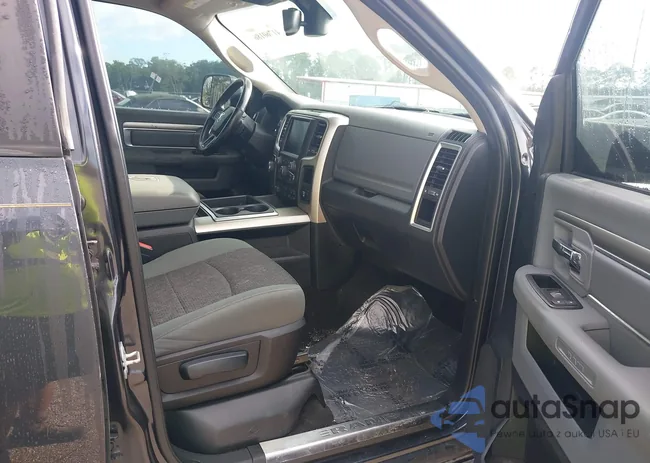 1C6RR7TM8FS711048: 41760186