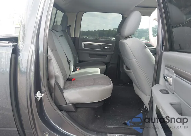 1C6RR7TM8FS711048: 41760186