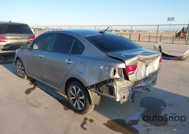 3KPA24AD1PE559033: 41761944