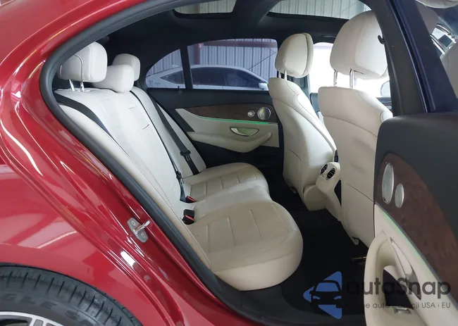 WDDZF4JB1HA047434: 41762447