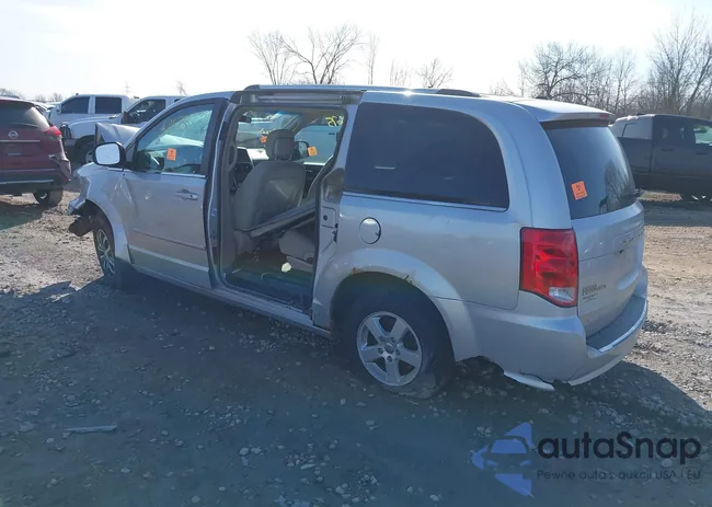 2D4RN5DG6BR741374: 41762675