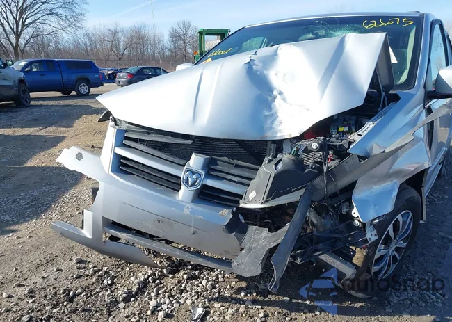 2D4RN5DG6BR741374: 41762675