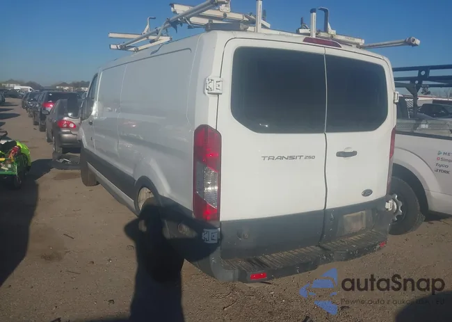 1FTYR2ZM5JKA01628: 41763706