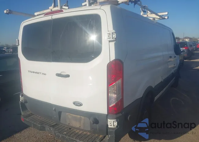 1FTYR2ZM5JKA01628: 41763706