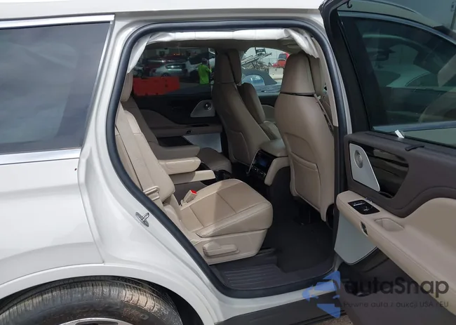 5LMYJ8XY0PNL01898: 41763738