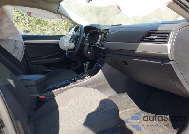 3VWCB7BU5KM242568: 41763845