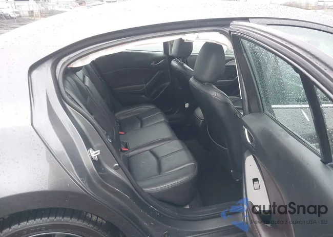 3MZBN1V35JM260571: 41765918