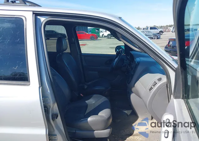 1FMYU01122KD14038: 41765177