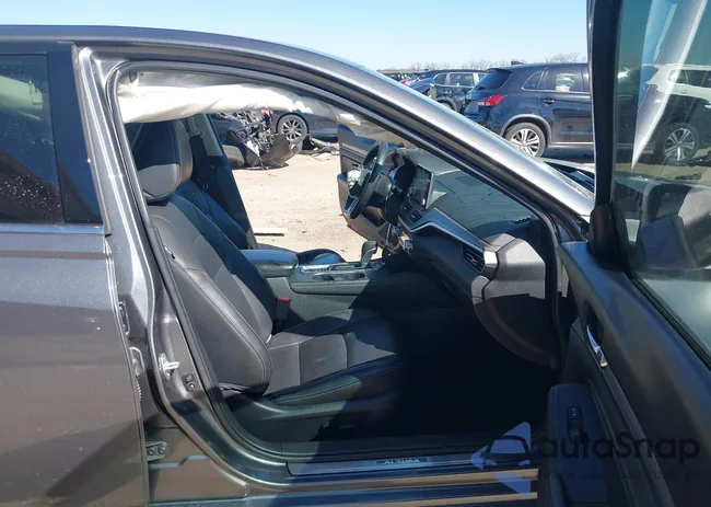 1N4BL4EV8KC130868: 41765221