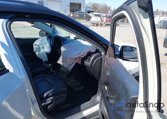 3C4NJCCB2JT205096: 41766963