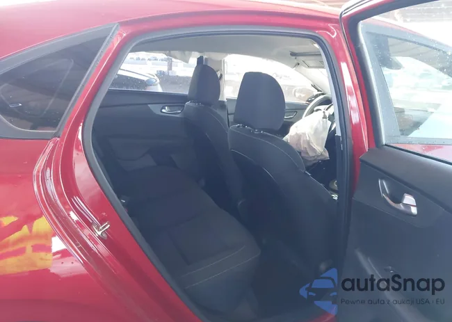 3KPF24AD6ME289279: 41766130