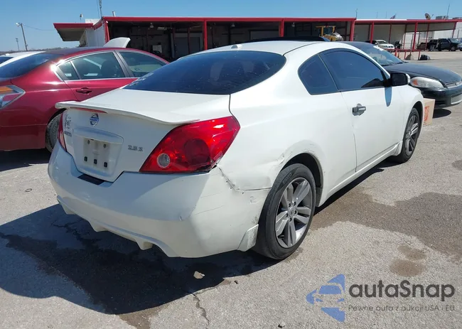 1N4AL2EP9DC145027: 41768023