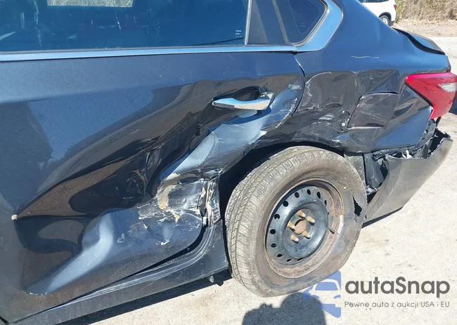 1N4AL3APXJC120564: 41769315