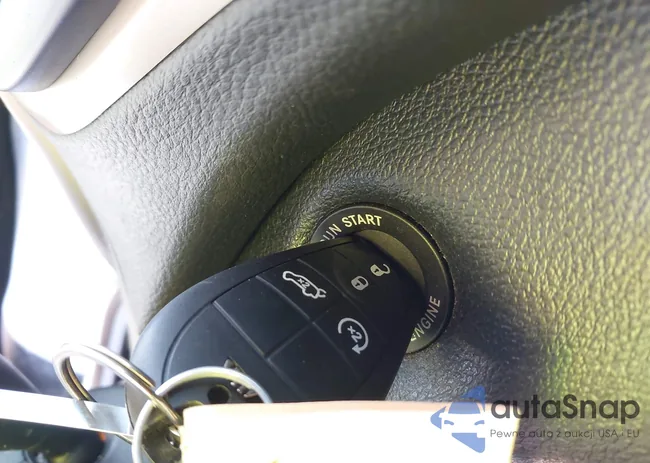 1C4PJMAB6GW327013: 41772056