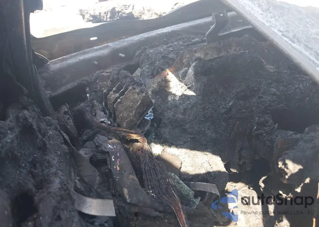 KMHGN4JB0JU225550: 41773747