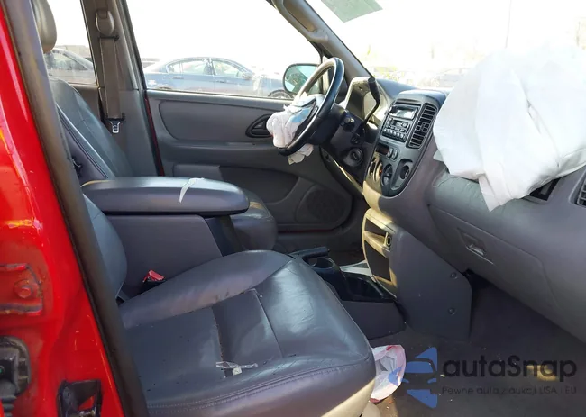 1FMYU03132KD33596: 41773104