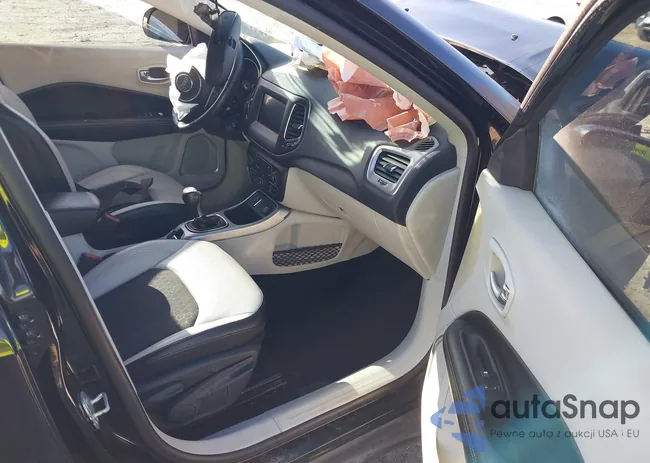 3C4NJCBB3KT637327: 41775665