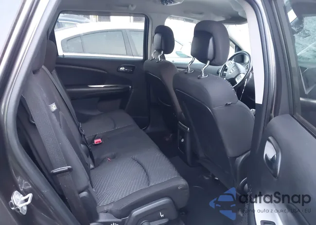 3C4PDCBB7FT735721: 41775824