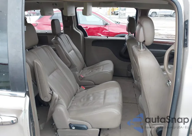 2C4RC1BG5FR753553: 41775372