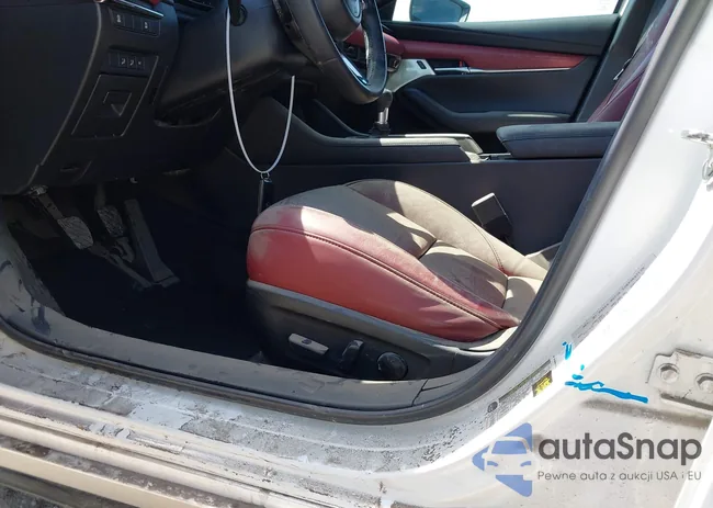 JM1BPAMM3P1622281: 41776873