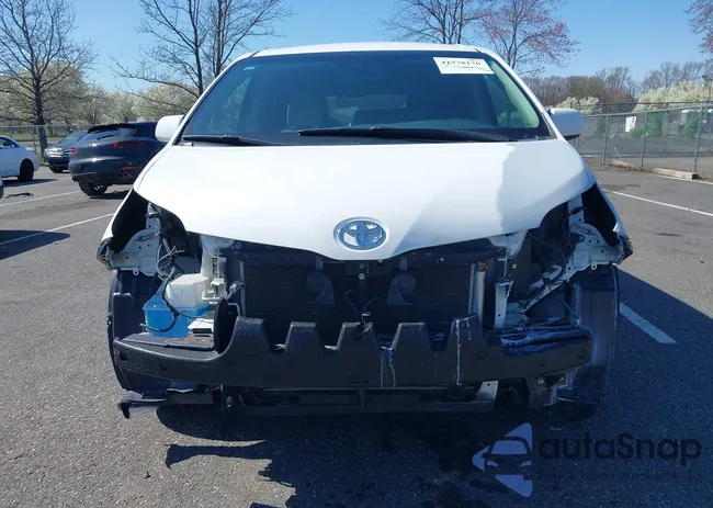 5TDKZ3DC9HS797877: 41778176