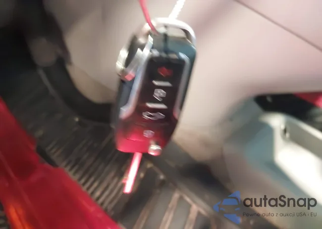 2T2HK31U07C014136: 41779447